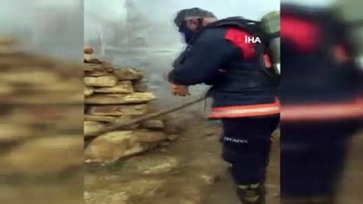 saglik calisanlari -   Yüksekova'da ev yangını Videosu