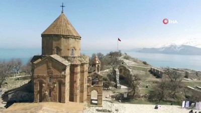 20 dakika -  Akdamar Adası’nda badem ağaçları çiçek açtı Videosu