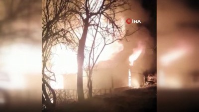 ahsap ev -  Bolu’da ahşap ev alev alev yandı Videosu