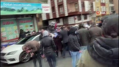 cevik kuvvet polisi -  Eyüpsultan sakinlerinden İBB önünde 'kentsel dönüşüm' eylemi Videosu