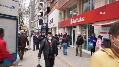  Zonguldak’ta tedirgin eden kalabalık