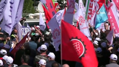 sert elestiri -  - KKTC'de sendikalardan meclis önünde eylem Videosu