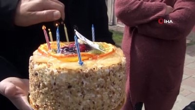 dogum gunu pastasi -  Tuzla’nın özel çocuğu Yusuf’a Başkan Yazıcı’dan doğum günü pastası Videosu