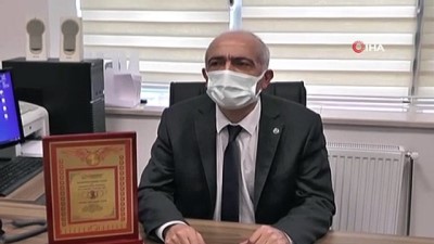 ogretim uyesi -  Ahi Evran Üniversitesi öğretim üyesi Aydın, 'Yaşam Boyu Başarı' sertifikası aldı Videosu