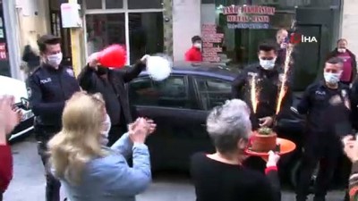 dernek baskani -  İzmir'de kadına şiddet ihbarına giden polisler sürprizle karşılaştı Videosu