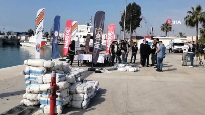  Akdeniz'de ele geçirilen 1,5 ton uyuşturucu Mersin'de sergilendi