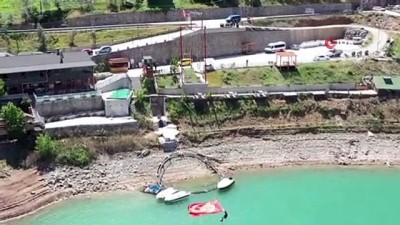 baraj golu -   Artvin Borçka Baraj Gölü üzerinde kano gösterisi Videosu