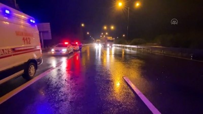 DÜZCE - Zincirleme trafik kazası: 3 yaralı