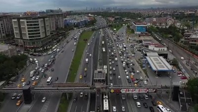 metrobus duraklari - İstanbul'da akşam trafiğinde yoğunluk yaşanıyor Videosu