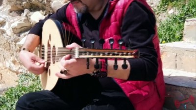 tarihi mekan - KİLİS - Sınır hattındaki öğrenmenler, öğrenciler için türkü seslendirdi Videosu