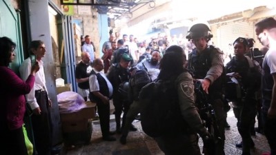 KUDÜS - İsrail polislerinden Şam Kapısı’nda Filistinlilere müdahale