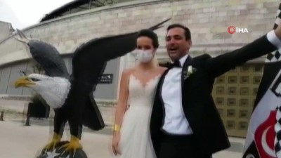 kutlay - Nikahtan sonra Beşiktaş Stadı’na geldiler Videosu