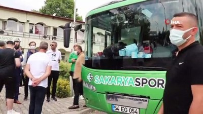 ali il - Sakaryaspor yarı finale meşaleler ile uğurlandı Videosu
