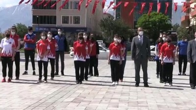 ERZİNCAN - 19 Mayıs Atatürk'ü Anma, Gençlik ve Spor Bayramı kutlanıyor