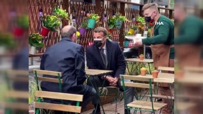 ibadet -  - Macron, Fransa Başbakanı Castex ile kafede görüntülendi Videosu