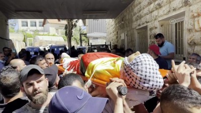 askeri operasyon - RAMALLAH - İsrail askerlerince vurularak öldürülen iki Filistinli genç Batı Şeria’da son yolculuklarına uğurlandı Videosu