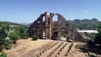 ogretim uyesi - ANTALYA - Ünlülerin de hayran kaldığı Aspendos ziyaretçilerini cezbediyor Videosu