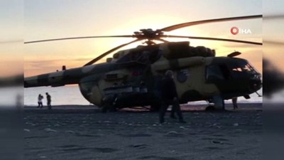  Azerbaycan bayraklı helikopter Giresun’da plaja acil iniş yaptı