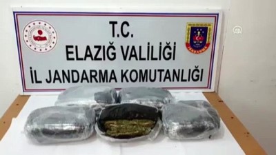 ELAZIĞ - Ankara'ya valizle uyuşturucu sevk etmek isteyen şüpheli Elazığ'da yakalandı