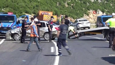  Gaziantep'te zincirleme trafik kazası: 2 ölü, 8 yaralı