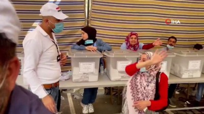 devlet baskani -  - Lübnan’da yaşayan Suriyeliler, Suriye Devlet Başkanlığı seçimleri için oy kullandı Videosu