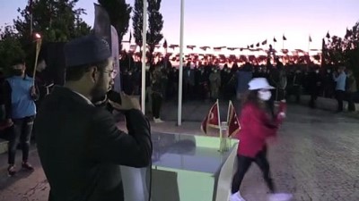 sabah namazi - VAN - 2 bin 500 Müslümanın katledildiği Zeve Şehitliği'nde 'Şafak Vakti' programı düzenlendi Videosu