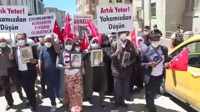 evlat acisi - VAN - Çocuklarına kavuşmak için HDP binası önünde eylem yapan aile sayısı 32'ye yükseldi Videosu
