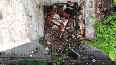 saganak yagis -  Ahşap bina sağanak yağışın etkisiyle çöktü Videosu