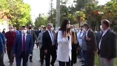 genel baskan -  AK Parti Genel Başkan Yardımcısı Karaaslan: 'İçeride ve dışarıdaki hainlere karşı mücadele veriyoruz' Videosu