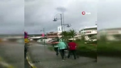 siddetli firtina -  Ayvalık’ta fırtına dehşeti...Dalgalar tekneleri devirdi Videosu