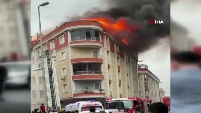 cati kati -  Esenyurt'ta bir binanın çatı katında korkutan yangın Videosu