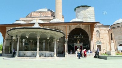 islam tarihi - KONYA - Mevlana Müzesi'nin kubbesine, yeni çiniler yerleştirildi Videosu