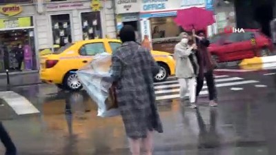 gard -  Sağanak yağış Taksim’de hayatı felç etti Videosu