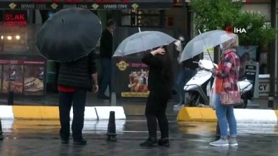 kalaba -  Taksim’de sağanak yağış Videosu