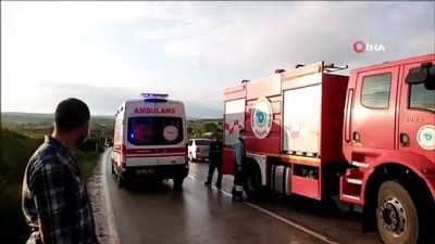 gorgu tanigi -  2 kişinin yaralandığı kazada sürücülerin duyarsızlığına isyan etti Videosu