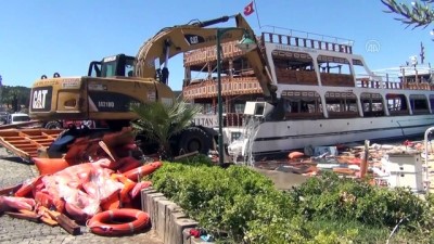 gezi teknesi - BALIKESİR - Ayvalık'ta hasar tespit ve enkaz kaldırma çalışmaları sürüyor Videosu