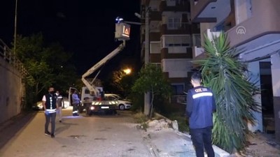 elektrik akimi - İZMİR - Depremde hasar gören binadan hırsızlık yaptığı iddia edilen kişi elektrik akımına kapılarak öldü Videosu