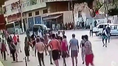 arbede -  Askere gidecek genç kılıçla öldürüldü...Meydan savaşına dönen kavga kamerada Videosu