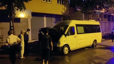 ŞANLIURFA - Kundaklandığı iddia edilen minibüs söndürüldü
