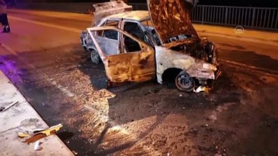 korkuluk - ADANA - Köprü korkuluğuna çarpan otomobilde yangın çıktı: 2 yaralı Videosu