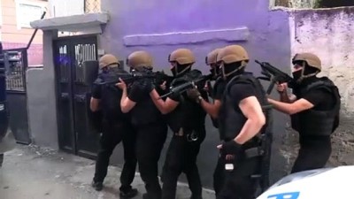 ozel harekat polisleri - Adana merkezli 3 ilde PKK/KCK soruşturmasında gözaltı kararı verilen 20 şüphelinin yakalanması için operasyon. Videosu