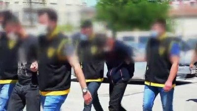 kol saati - ADANA - Yakalanan 5 hırsızlık şüphelisinden ikisi tutuklandı Videosu