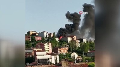 mustakil ev -  Küle dönen evde Kur'an-ı Kerim'in sayfaları yanmadı Videosu