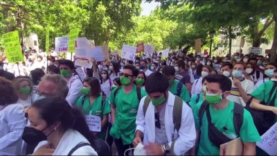saglik sektoru - MADRİD - İspanya'da doktorlar, uzmanlık sınav sistemindeki değişikliği protesto etti Videosu