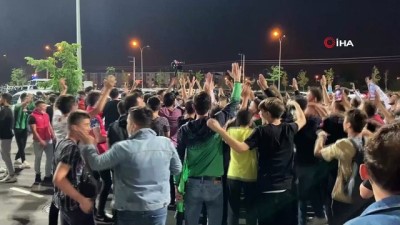 karya - Sakaryaspor finale çıktı, taraftar coştu Videosu