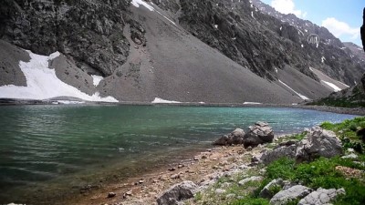 yaban kecisi - TUNCELİ - Mercan Vadisi'nin buzul gölleri eşsiz güzelliğiyle doğa tutkunlarını cezbediyor Videosu