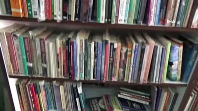 birinci sinif -  Yaşıtları dijital dünyada kaybolan genç, okuduğu kitaplardan sahaf açtı Videosu