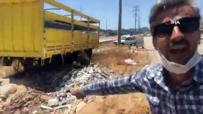 mahalle muhtarligi -  Yol kenarına çöp atıldığını gören muhtar verdiği tepkiyle fenomen oldu Videosu
