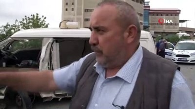 minibus soforu -  - Hadımköy’de freni boşalan forklift minibüse çarptı Videosu