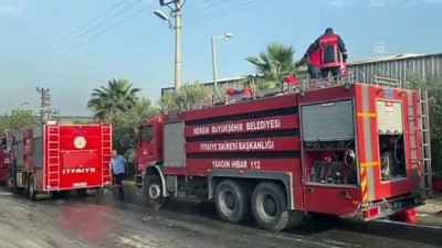 yag fabrikasi - Mersin'de madeni yağ fabrikasında çıkan yangın kontrol altına alındı Videosu